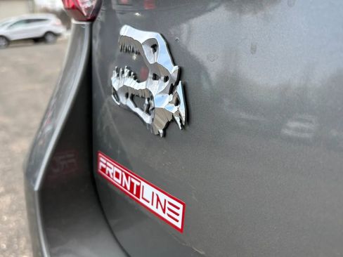 Used 2020 Ford Explorer XLT AWD/4WD image 38