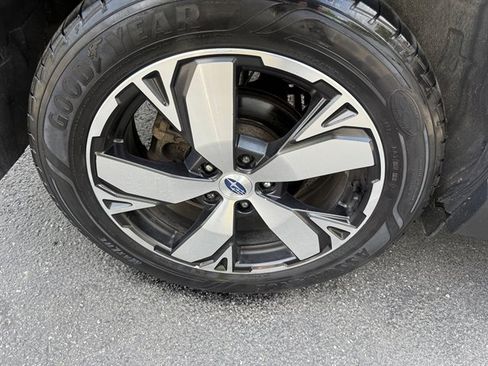 Used 2020 Subaru Forester Touring AWD/4WD image 32