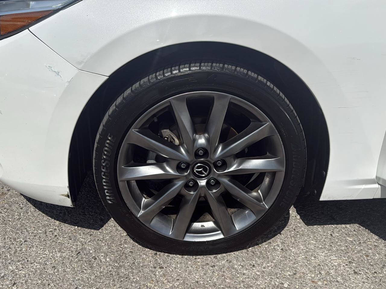 Used 2018 MAZDA MAZDA3 Touring FWD image 29