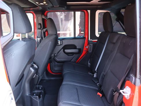 Used 2019 Jeep Wrangler Unlimited Sport AWD/4WD image 20