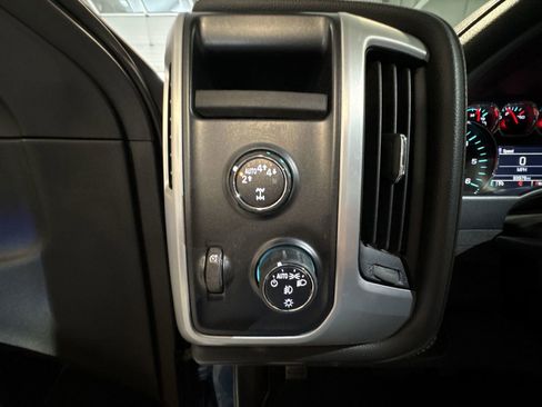 Used 2018 GMC Sierra 1500 SLT w/ SLT Premium Package image 17