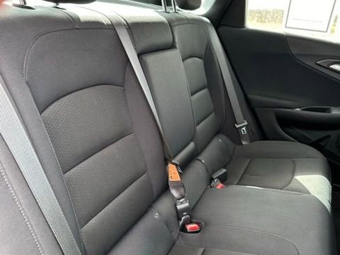 Used 2023 Chevrolet Malibu LT image 14