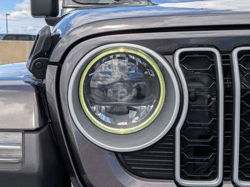 Certified 2025 Jeep Wrangler Unlimited Sahara AWD/4WD image 10