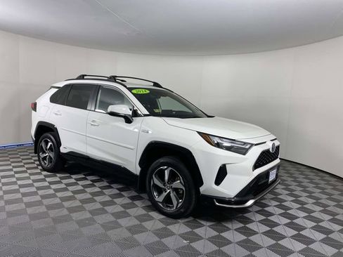 Used 2024 Toyota RAV4 SE AWD/4WD image 1