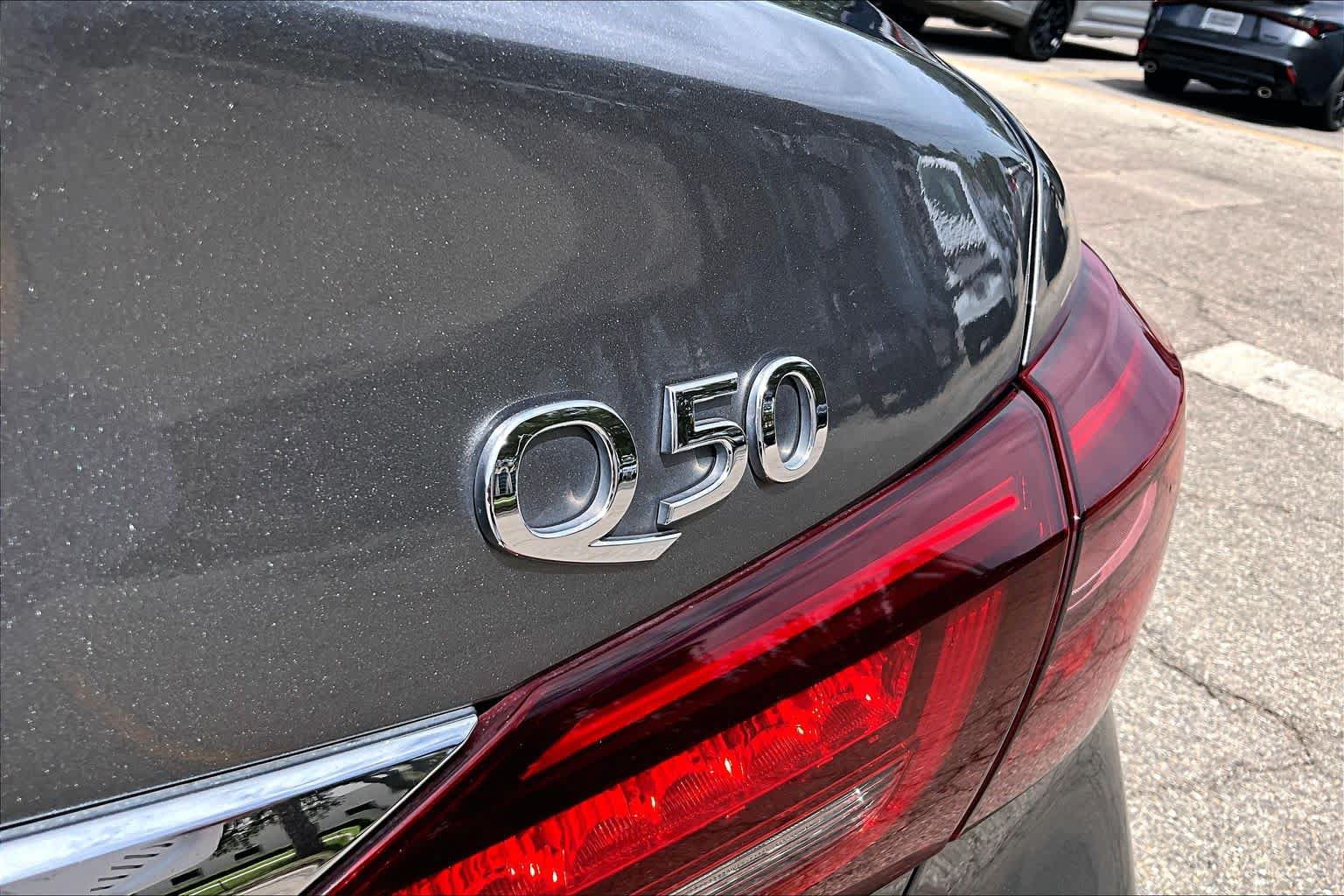 Used 2018 INFINITI Q50 Luxe AWD/4WD image 10