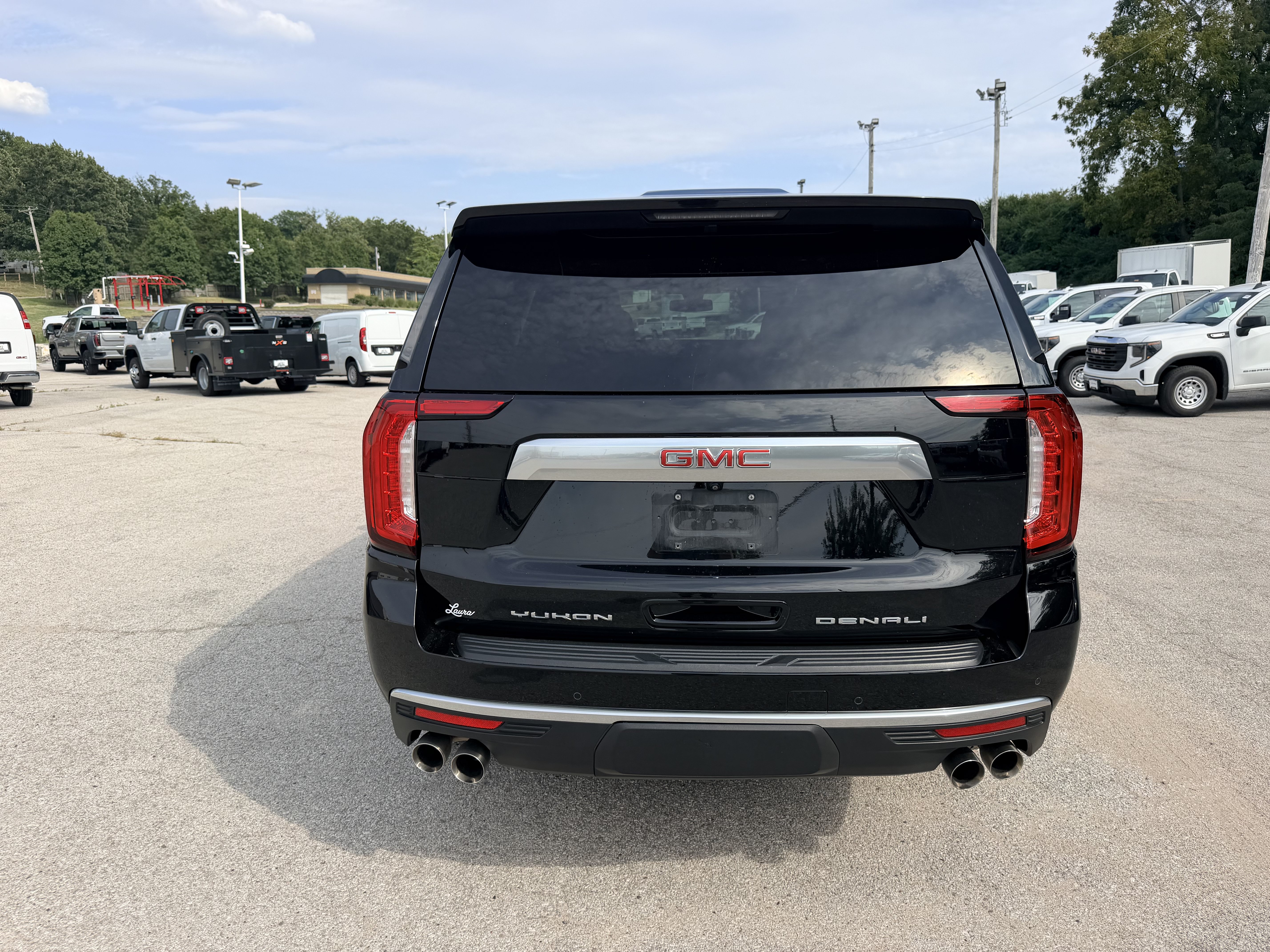 Used 2022 GMC Yukon Denali AWD/4WD image 6