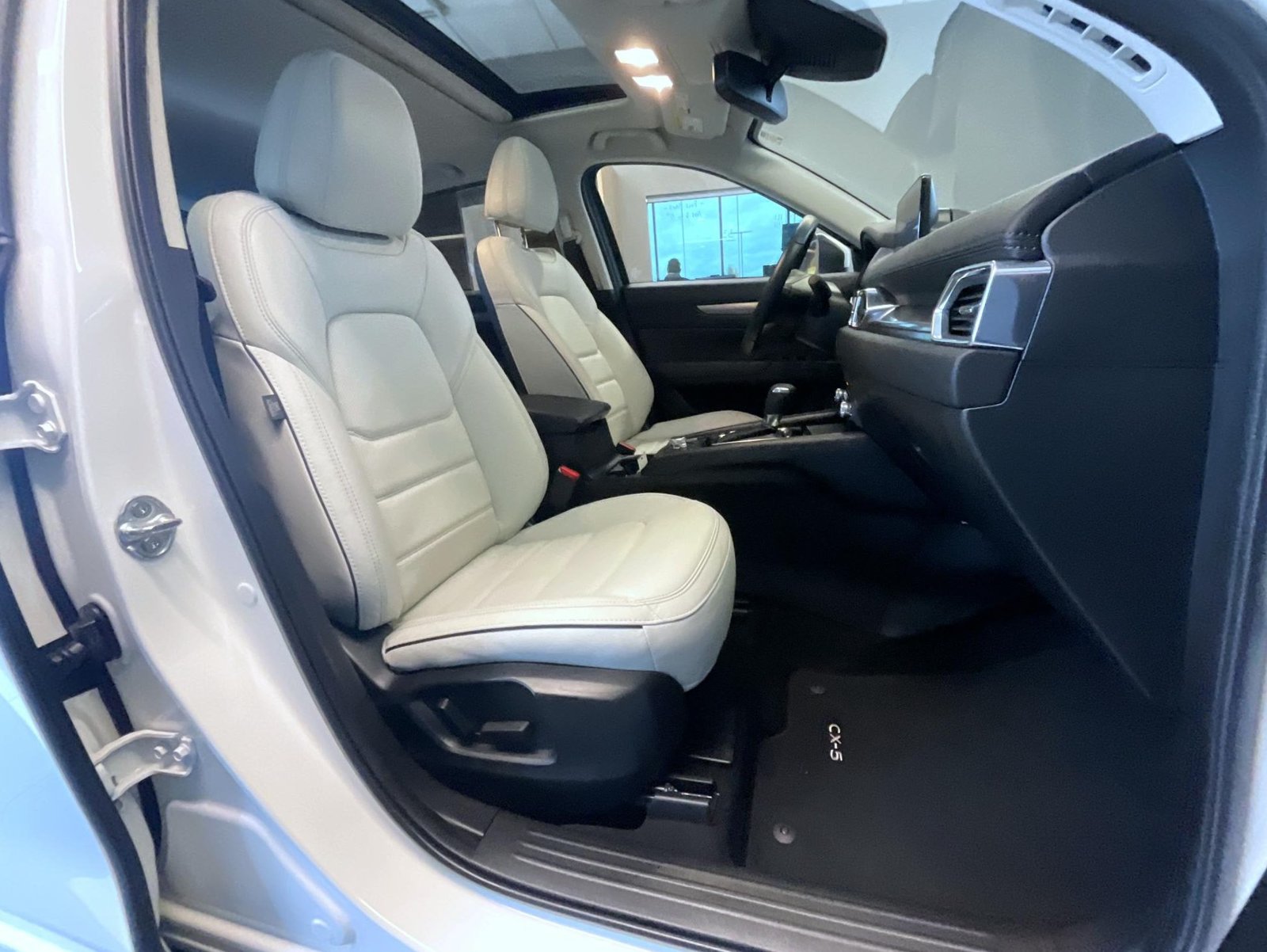 Certified 2024 MAZDA CX-5 AWD 2.5 S w/ Preferred Package image 16
