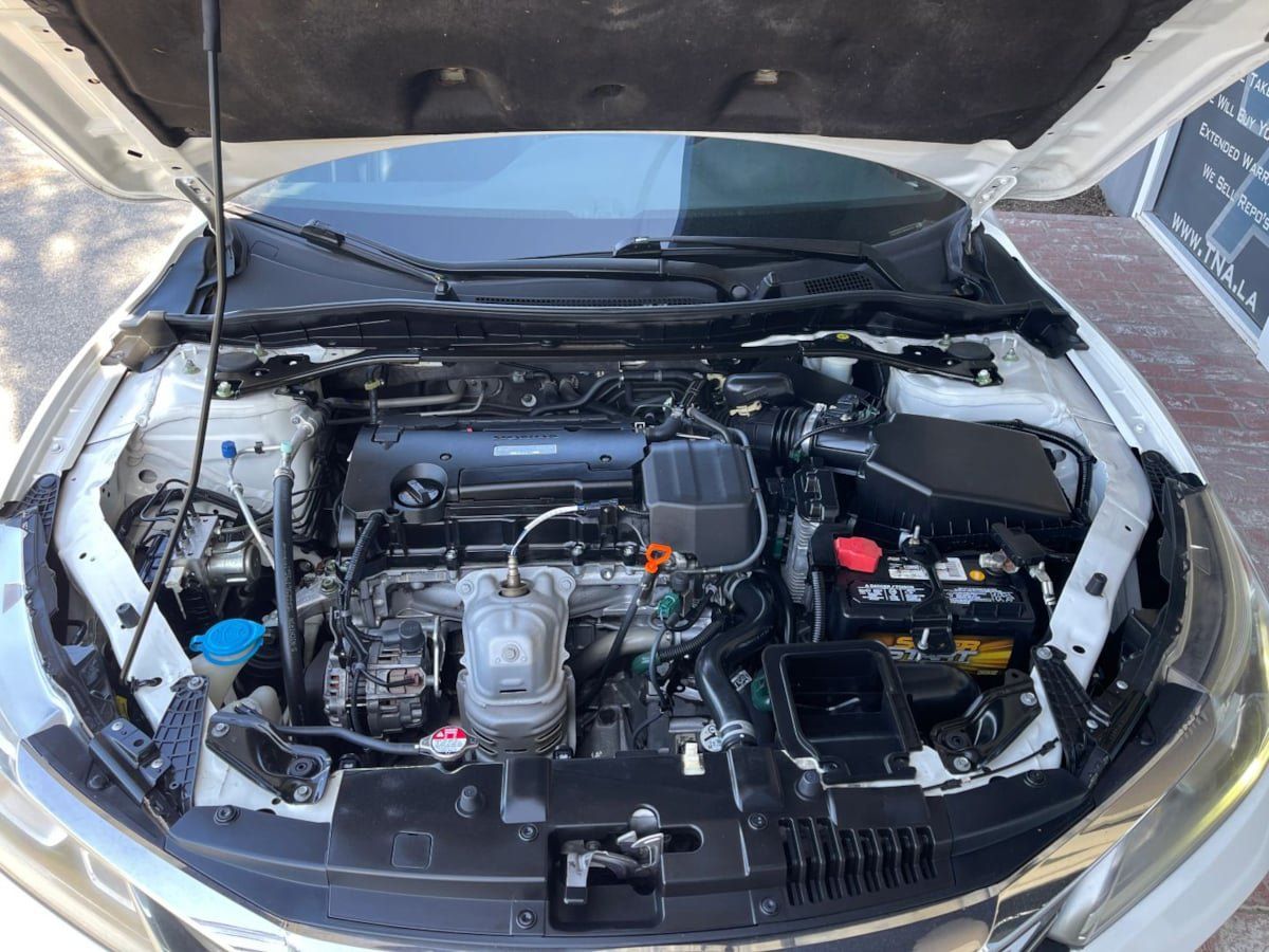 Used 2017 Honda Accord Sport image 30