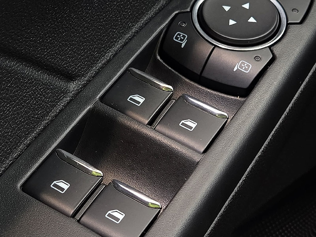 Used 2024 Ford Escape Active w/ Tech Pack #1 FWD image 17