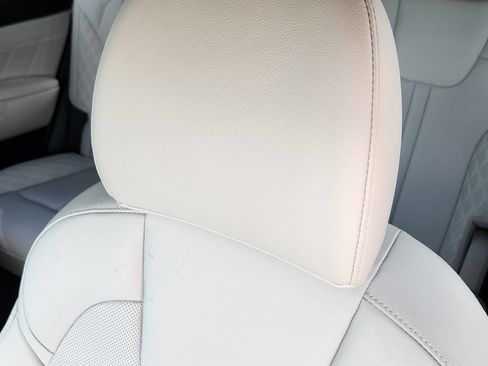 Certified 2025 Kia Sorento SX Prestige AWD/4WD image 14
