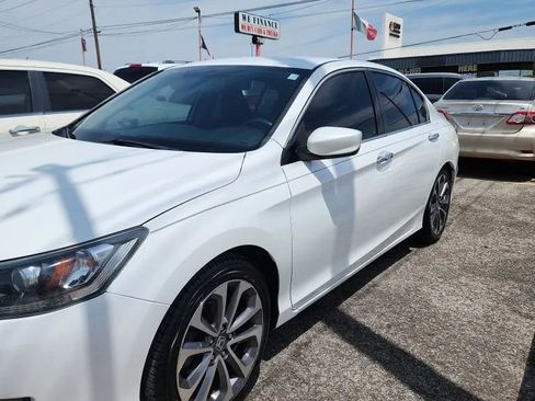 Used 2015 Honda Accord Sport image 2