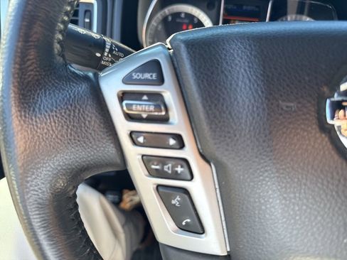 Used 2019 Nissan Titan SL w/ Midnight Edition image 24