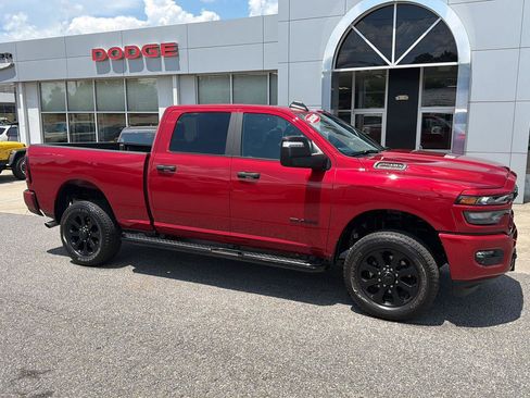 Used 2026 RAM 2500 Big Horn AWD/4WD image 3