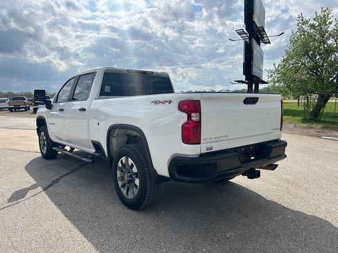 Used 2023 Chevrolet Silverado 2500 Custom w/ Custom Value Package image 7