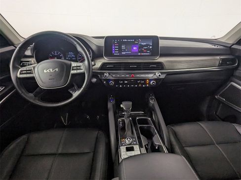 Used 2022 Kia Telluride EX w/ EX Premium Package image 15