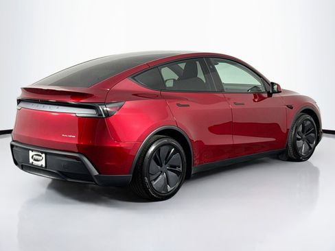 Used 2026 Tesla Model Y Long Range image 11
