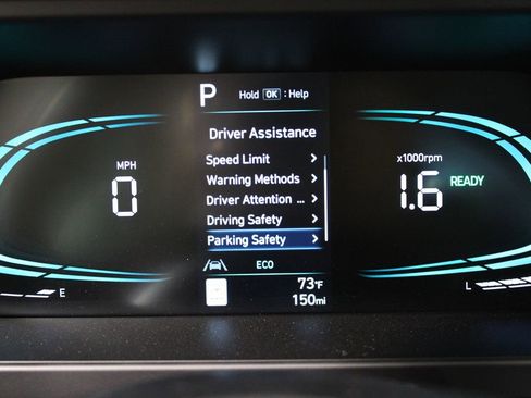 Used 2025 Hyundai Elantra Blue image 9