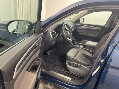 Used 2022 Volkswagen Atlas SEL R-Line image 13