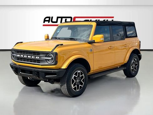 Used 2022 Ford Bronco Outer Banks image 3