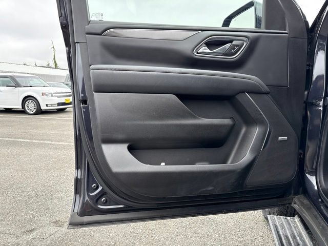 Used 2024 GMC Yukon XL AT4 w/ AT4 Premium Package AWD/4WD image 14
