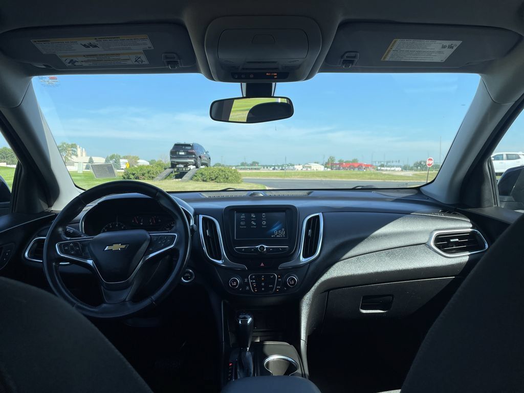 Used 2018 Chevrolet Equinox LT FWD image 17