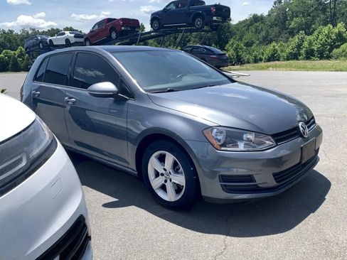 Used 2017 Volkswagen Golf 4-Door FWD image 1