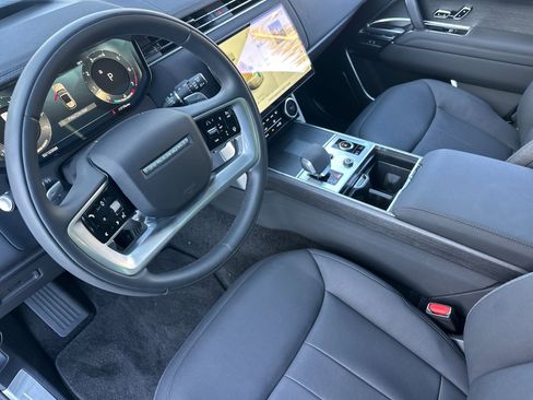 Used 2023 Land Rover Range Rover First Edition image 11