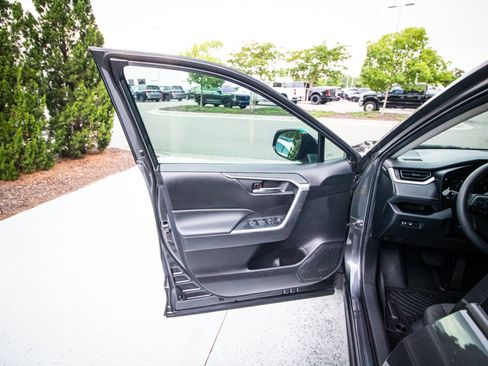 Used 2023 Toyota RAV4 XLE FWD image 14