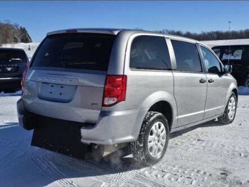 Used 2019 Dodge Grand Caravan SE image 23