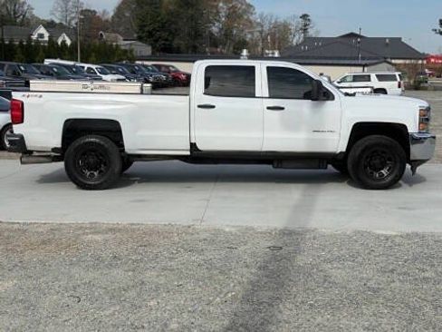 Used 2015 Chevrolet Silverado 3500 W/T w/ WT Convenience Package AWD/4WD image 9