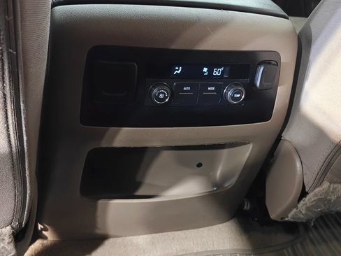 Used 2019 Chevrolet Tahoe LS AWD/4WD image 28