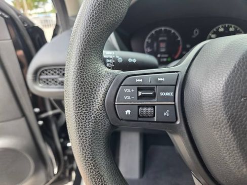Used 2023 Honda HR-V LX image 28