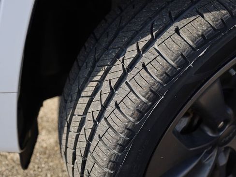 Used 2020 Jeep Cherokee High Altitude image 10