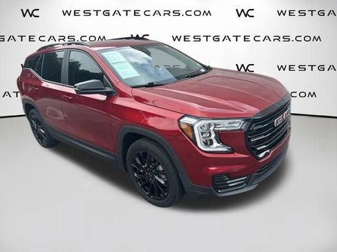 Used 2023 GMC Terrain SLE w/ Elevation Edition FWD image 4