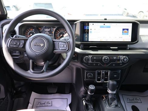 New 2026 Jeep Gladiator Sport AWD/4WD image 18