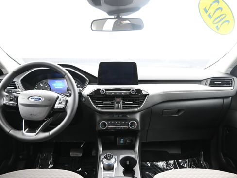 Used 2022 Ford Escape SE w/ SE Sport Appearance Package AWD/4WD image 21