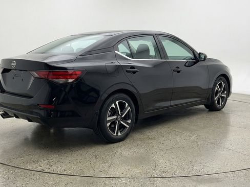 Used 2025 Nissan Sentra SV FWD image 9