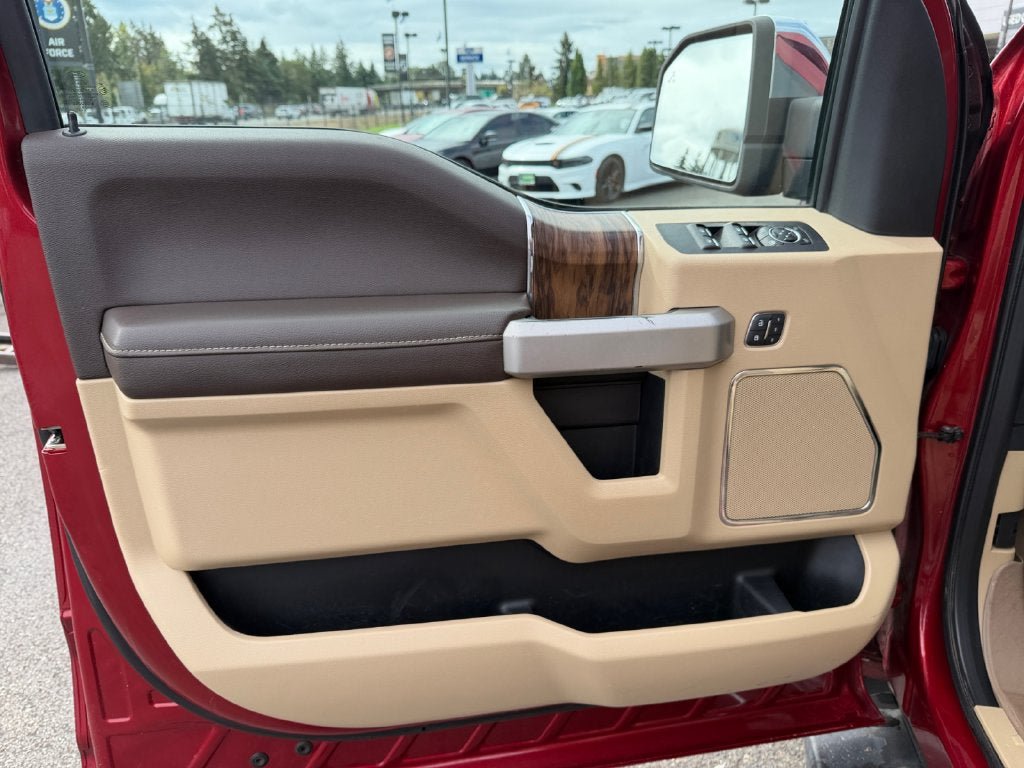 Used 2019 Ford F150 Lariat w/ Equipment Group 502A Luxury AWD/4WD image 20