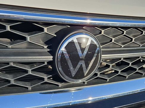 Used 2023 Volkswagen Taos S w/ Driver Assistance Package image 11