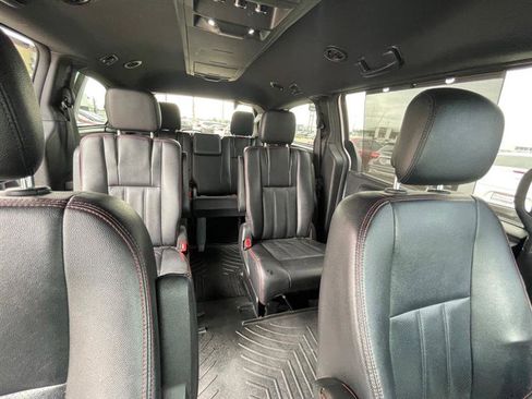 Used 2019 Dodge Grand Caravan GT image 13