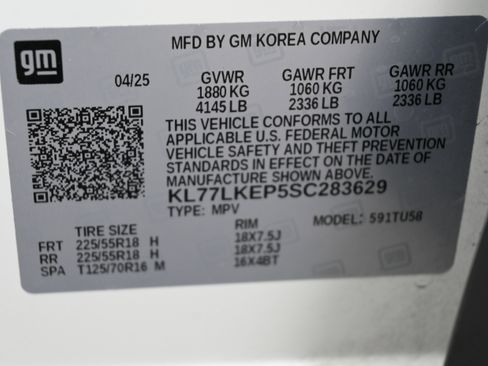 Used 2025 Chevrolet Trax ACTIV w/ Sunroof Package FWD image 35