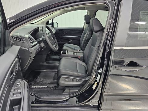 New 2026 Honda Odyssey EX-L image 2