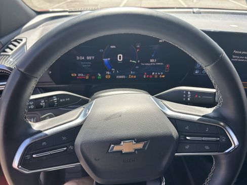 Used 2024 Chevrolet Blazer EV LT AWD/4WD image 13