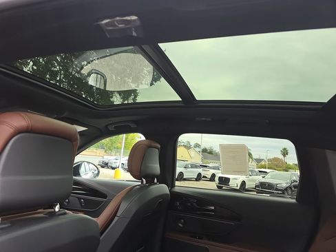 New 2026 Lincoln Nautilus Reserve image 25