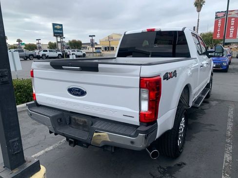 Used 2017 Ford F250 XLT w/ XLT Premium Package AWD/4WD image 6
