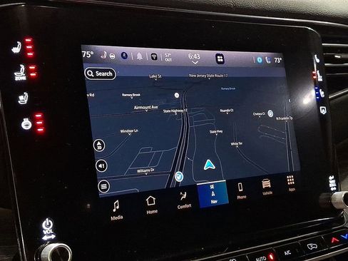 Used 2023 Jeep Wagoneer Series III w/ Premium Group I image 11