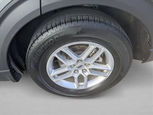 Used 2025 Ford Explorer Active RWD image 21