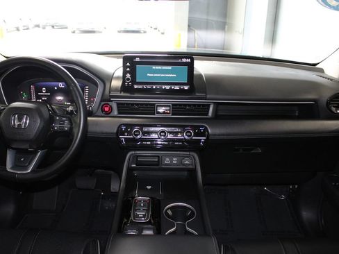 Used 2023 Honda Pilot Elite image 15
