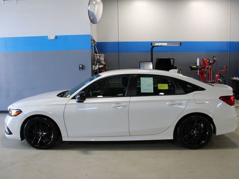 Used 2022 Honda Civic Sport image 17