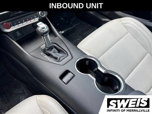 Used 2025 Ford Mustang Premium RWD image 27